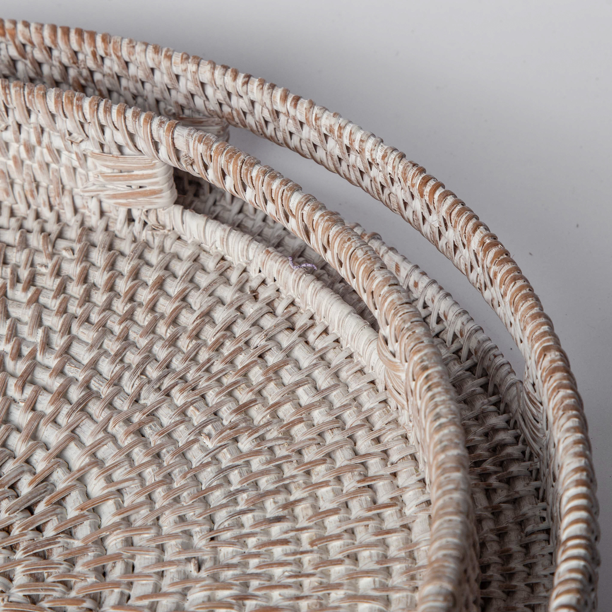 404 - Round Rattan Tray - The Peony Haus