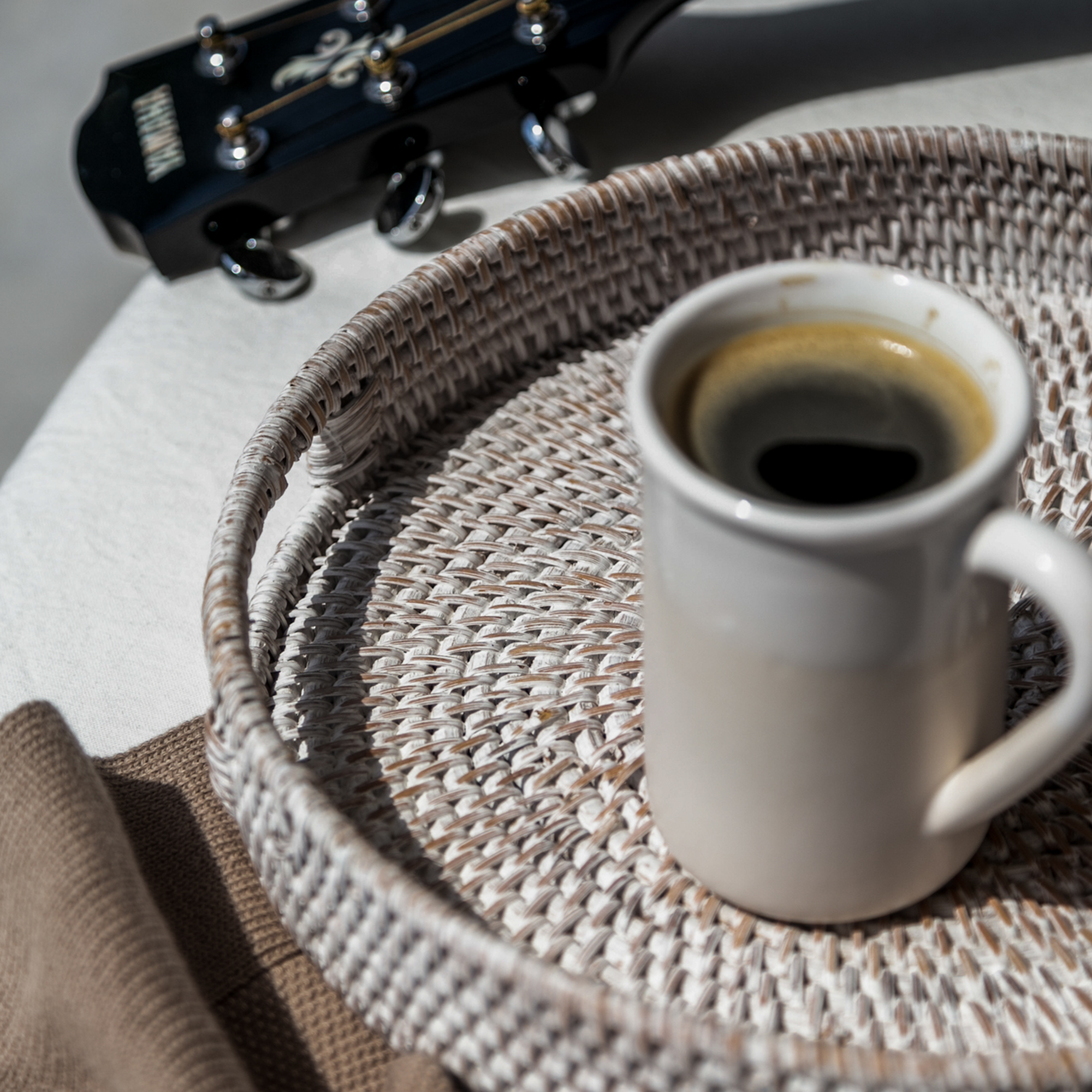 404 - Round Rattan Tray - The Peony Haus