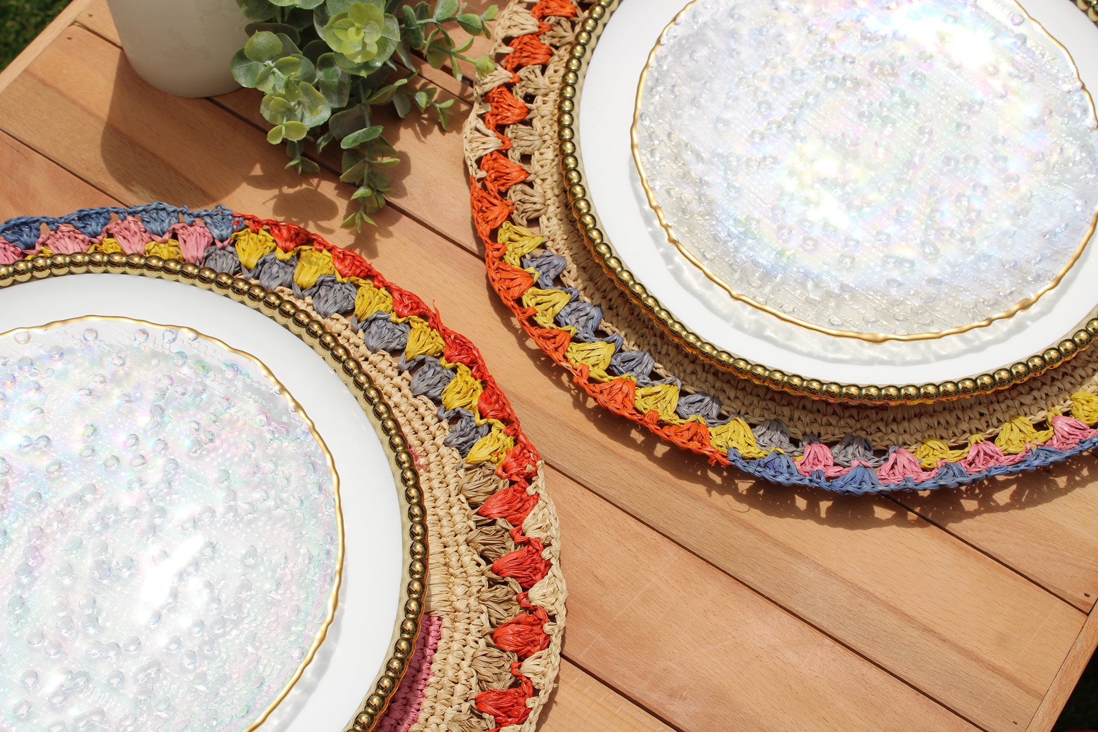 Daisy Raffia Placemat, Colorful Woven tabletop