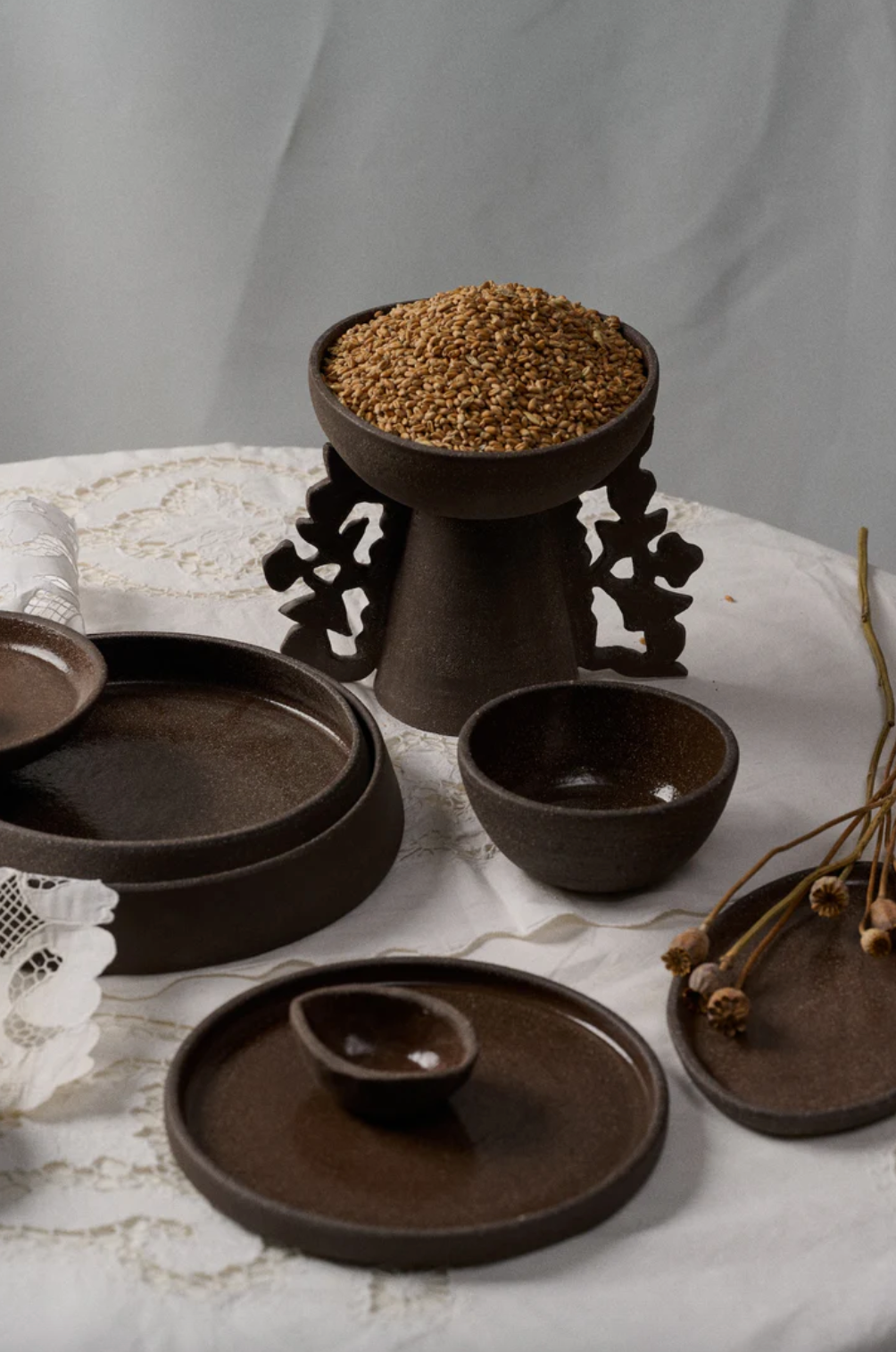 Handmade Stoneware Oval Serving Platter "Pumpernikel" - The Peony Haus
