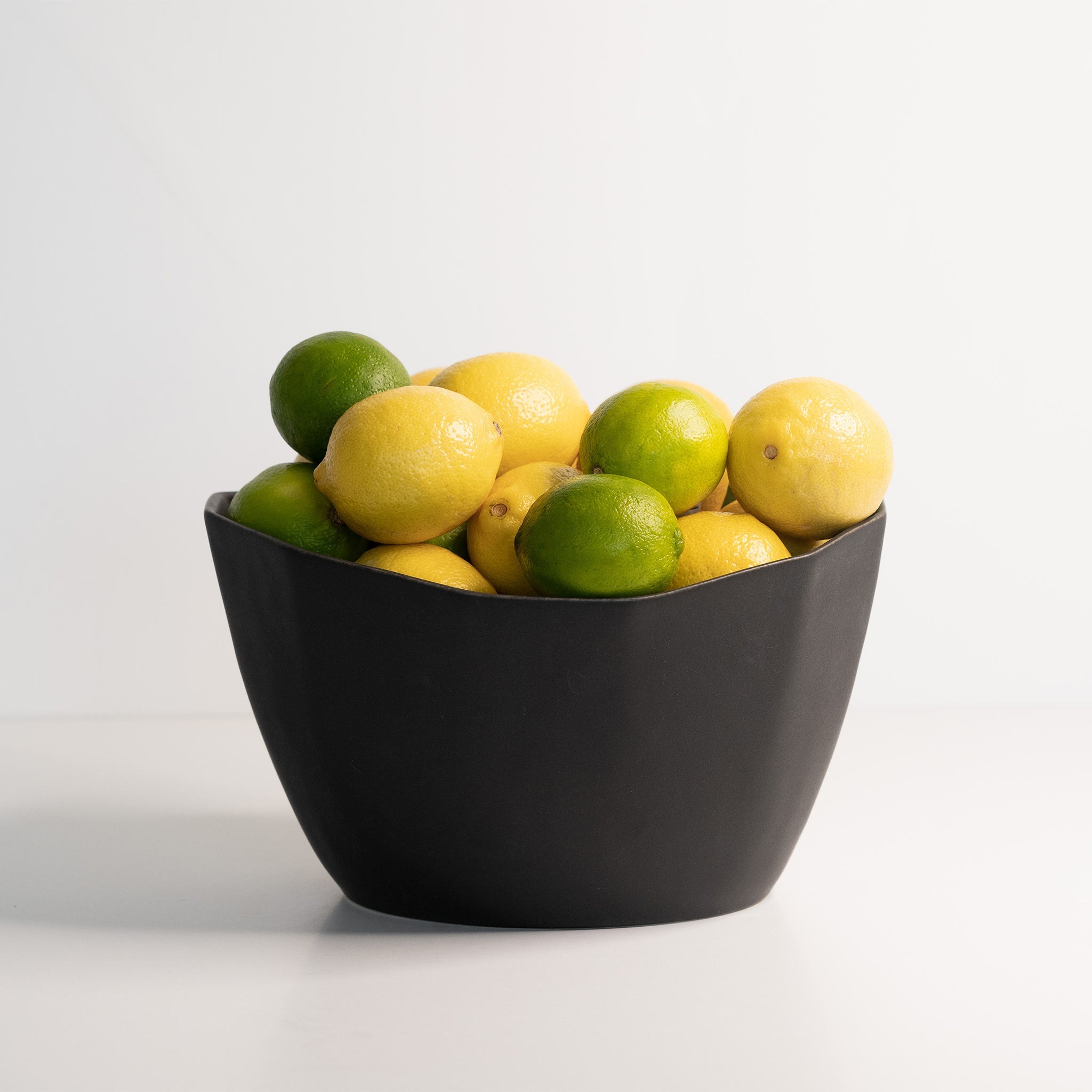 Medium Porcelain Nesting Bowl - The Peony Haus
