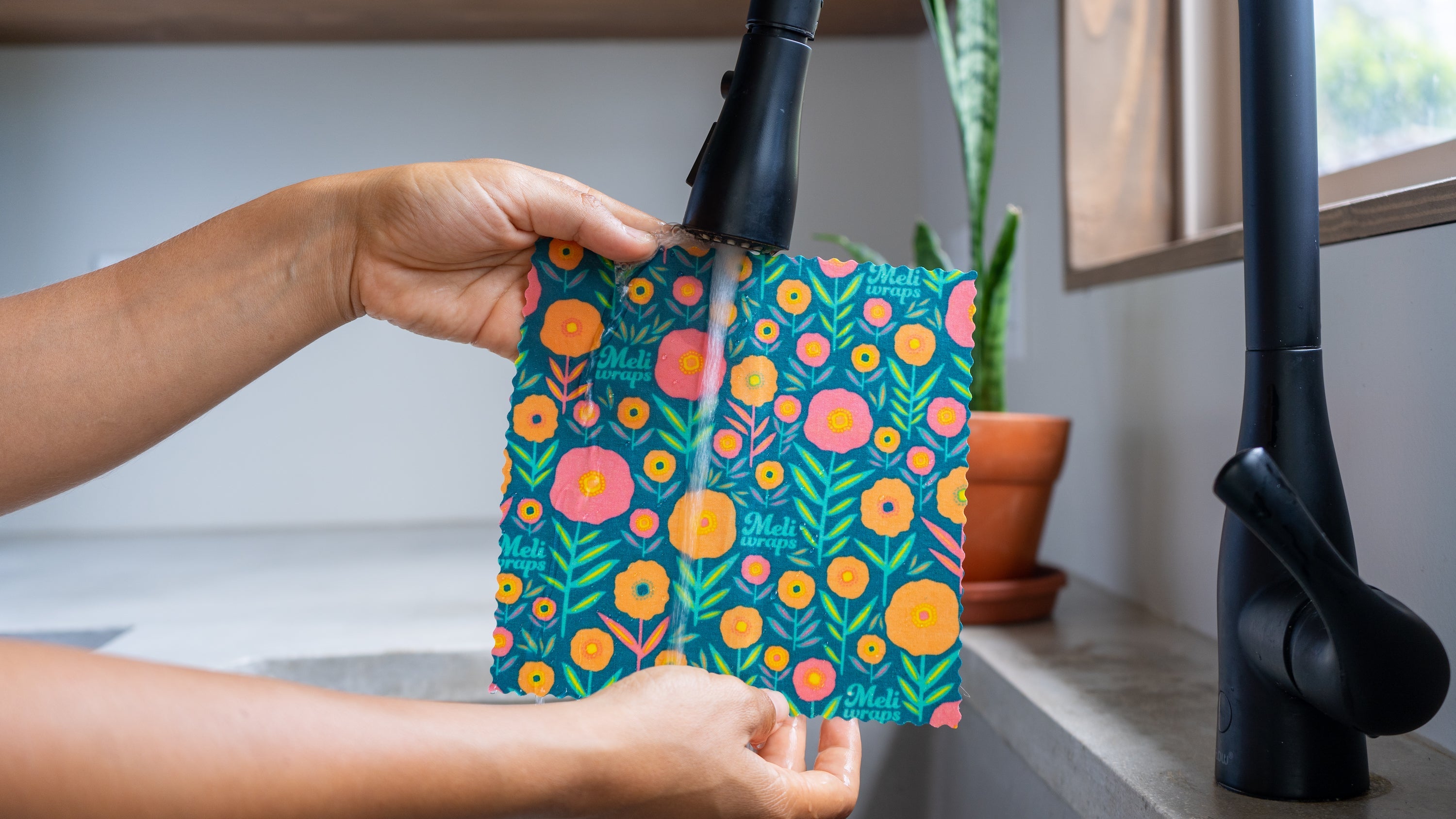 Beeswax Food Wrap - Fall Bloom Print - The Peony Haus