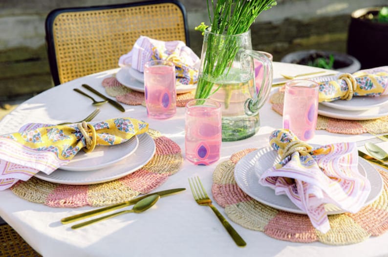 Pinwheel Pink Placemat, raffia tabletop