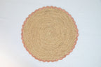 Aura Pink edge placemat, Woven raffia tabletop