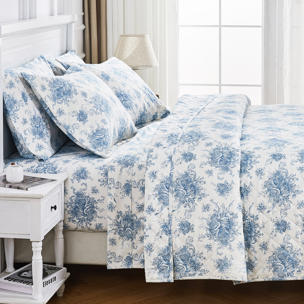 Petit Toile Cotton Flannel Quilt Set