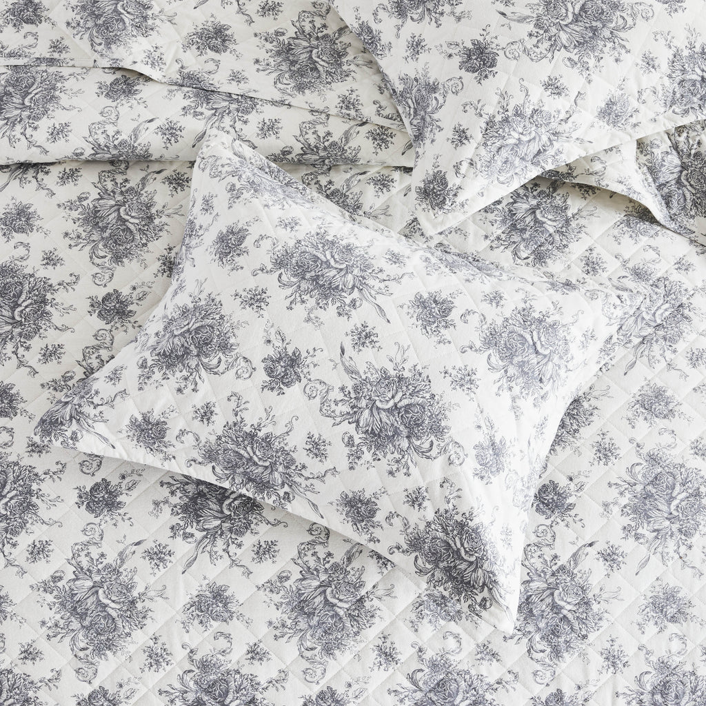 Petit Toile Cotton Flannel Quilt Set