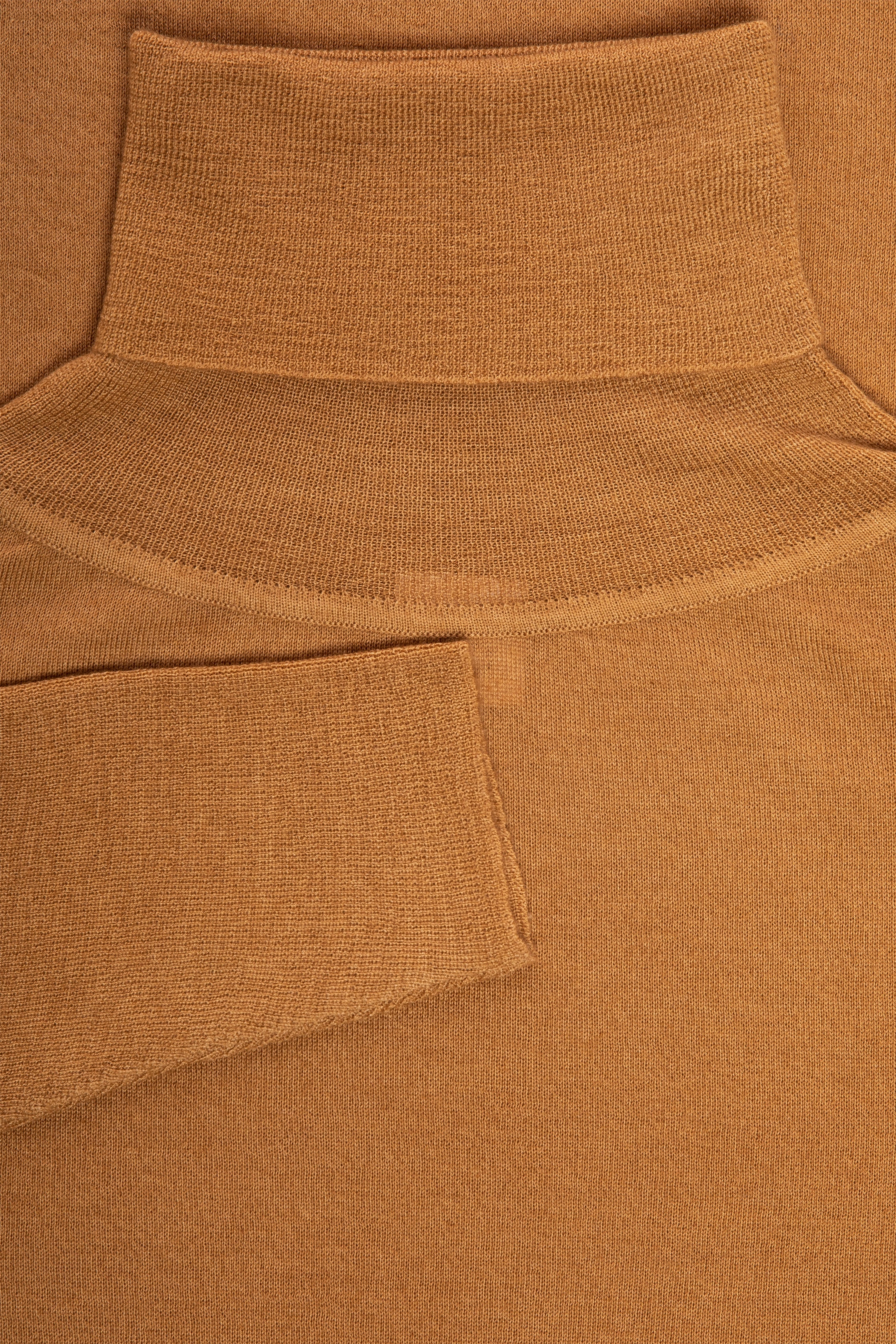 Pyrite Knitted Turtle Neck Top