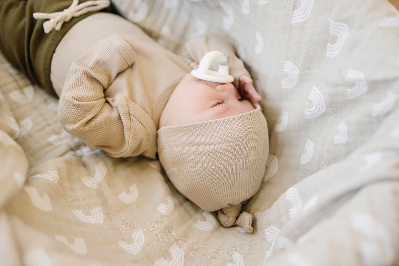 Oatmeal Organic Ribbed Newborn Knot Hat - 95% Organic Cotton