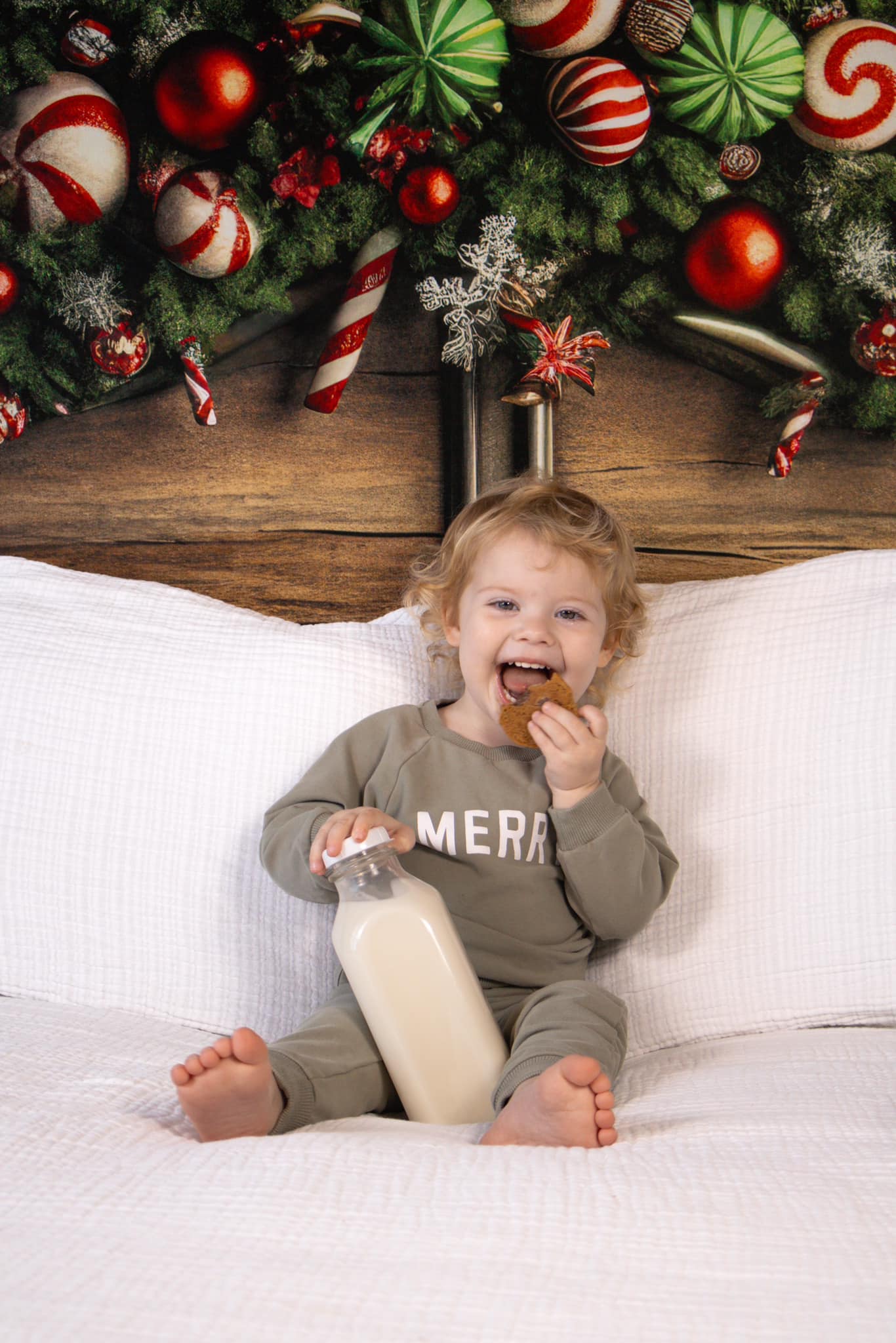 Merry Graphic Organic Cotton 2pc Jogger Set - 95% Cotton