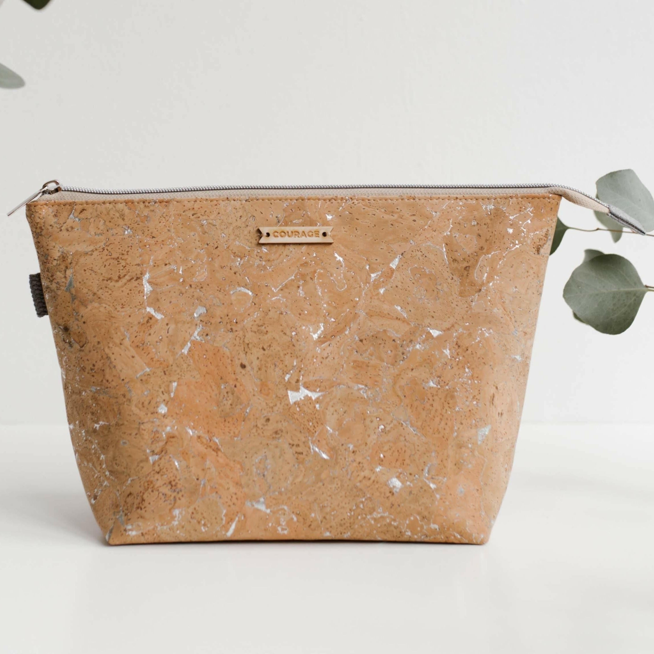 ADVENTURER cosmetics bag | SILVER