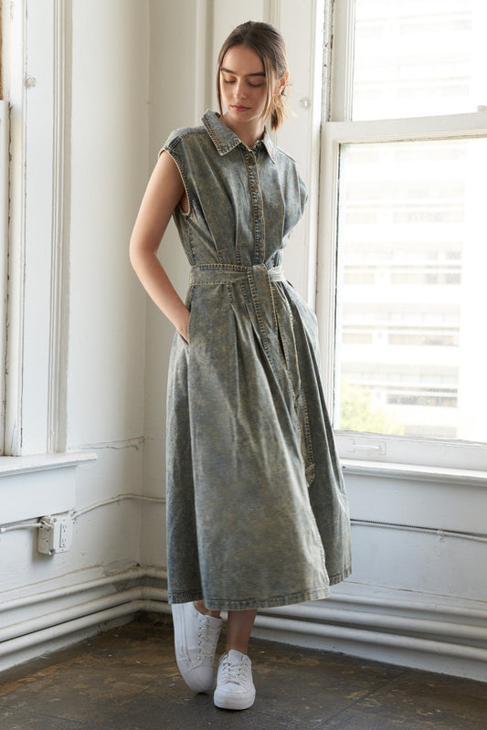SUNSHINE SQUEEZE DENIM MIDI DRESS - 90% Cotton