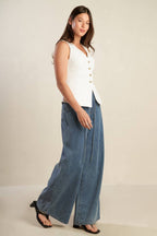 CATCHING DREAMS WOVEN VEST - 97% Cotton