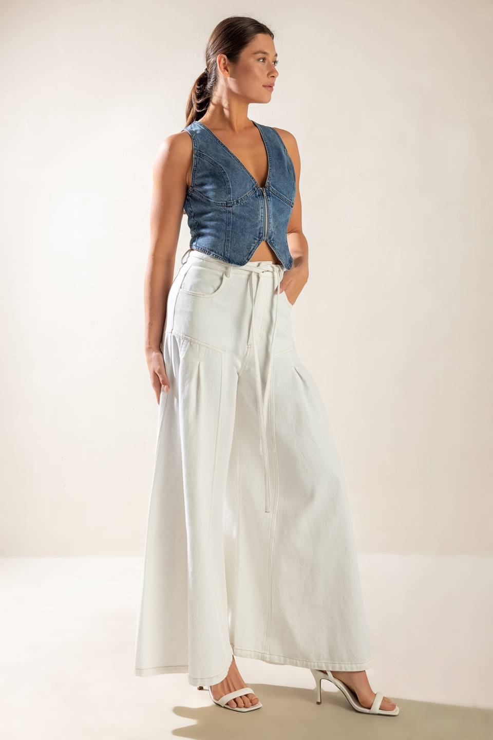 PICTURE PERFECT DENIM VEST - 98% Cotton