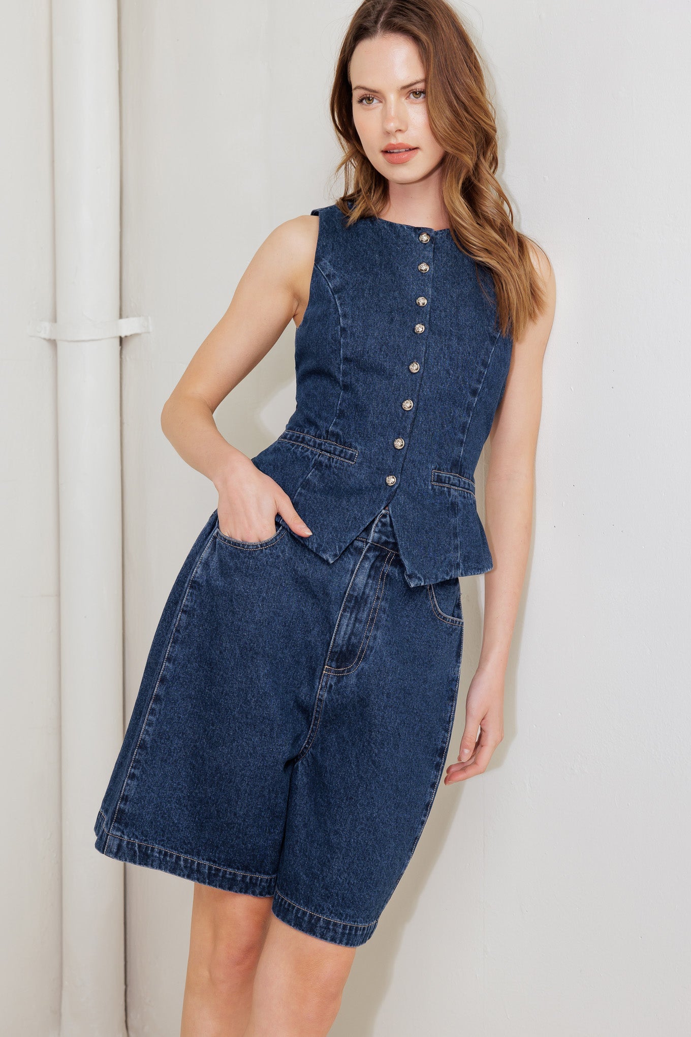 COFFEE PETAL DENIM VEST - 97% Cotton