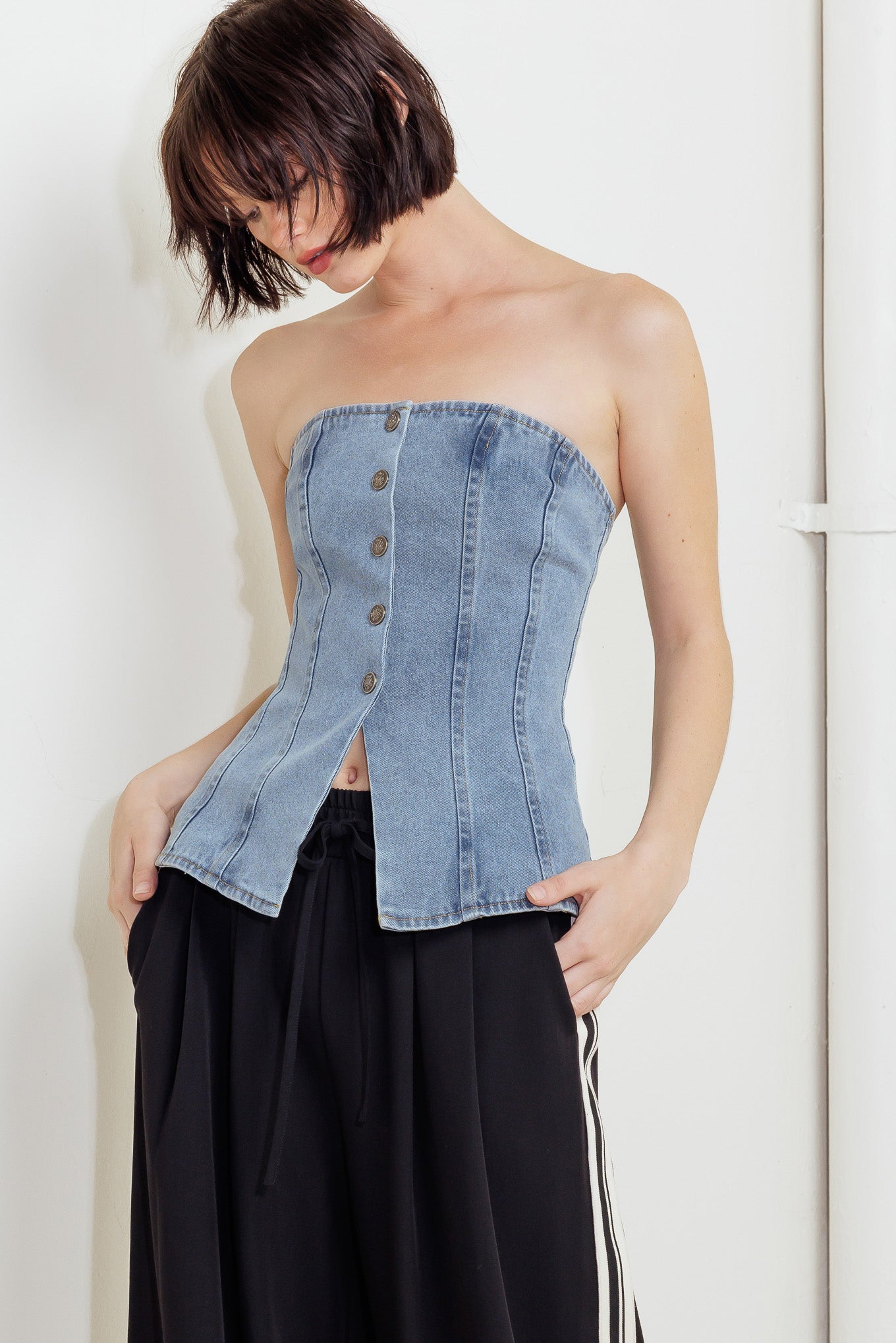 STITCHED SILHOUETTE DENIM TOP - 99% Cotton