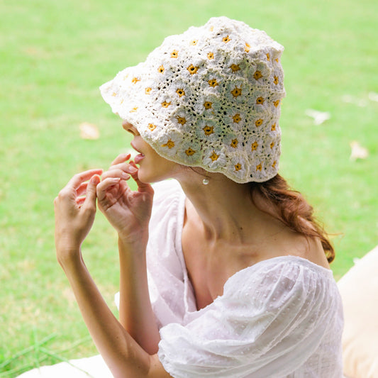 FLORA Crochet Hat In Off White - The Peony Haus