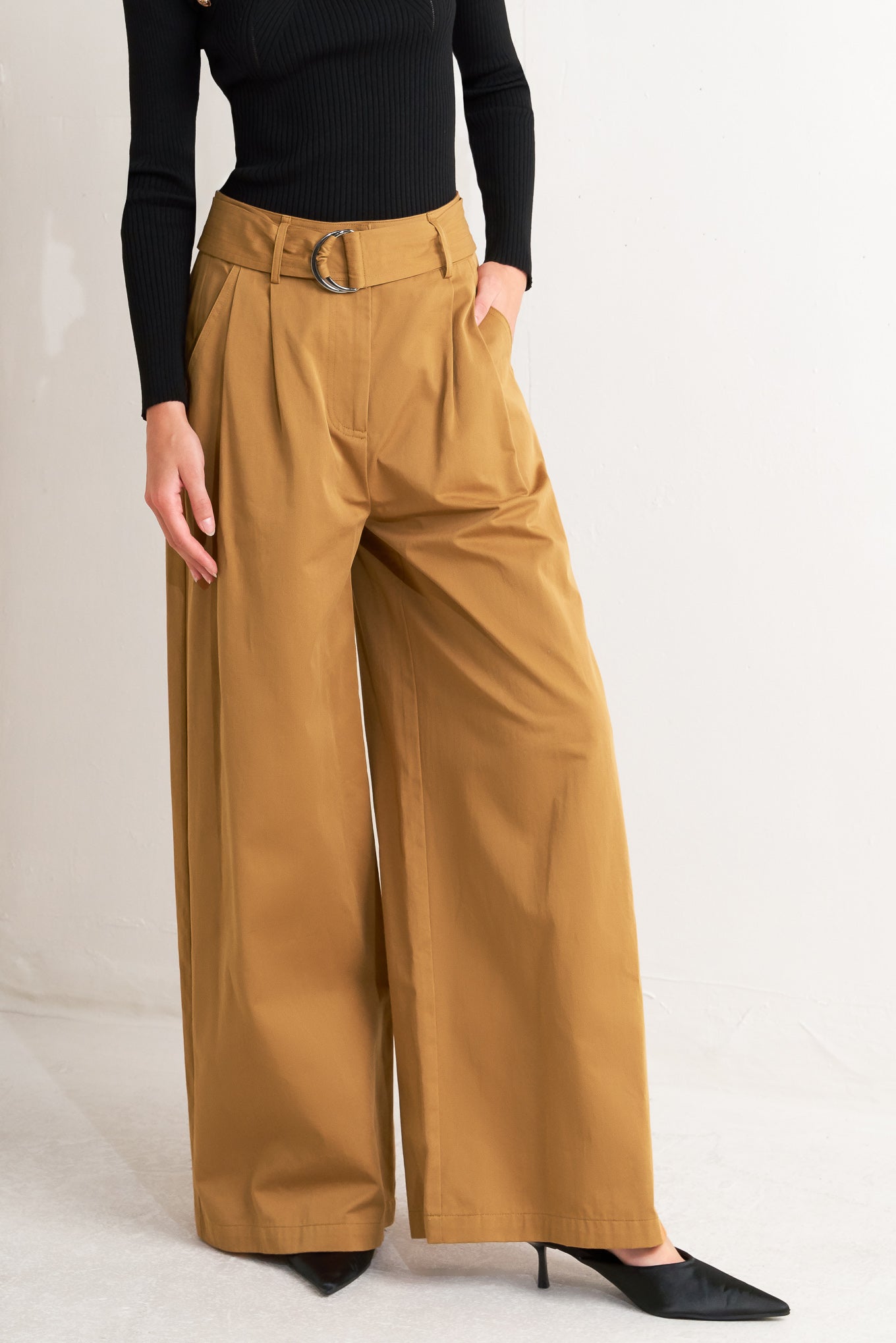 ELEGANCE UNVEILED WOVEN PANTS - 90% Cotton
