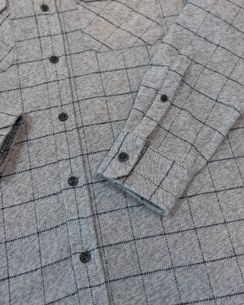 Grand Flannel, Pewter