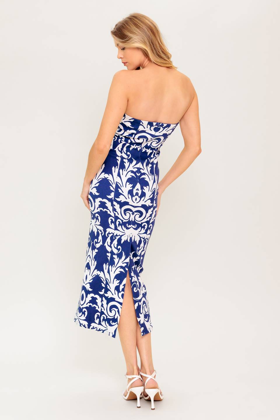 WHERE MY HEART IS CONTOURING MIDI DRESS - 97% Cotton