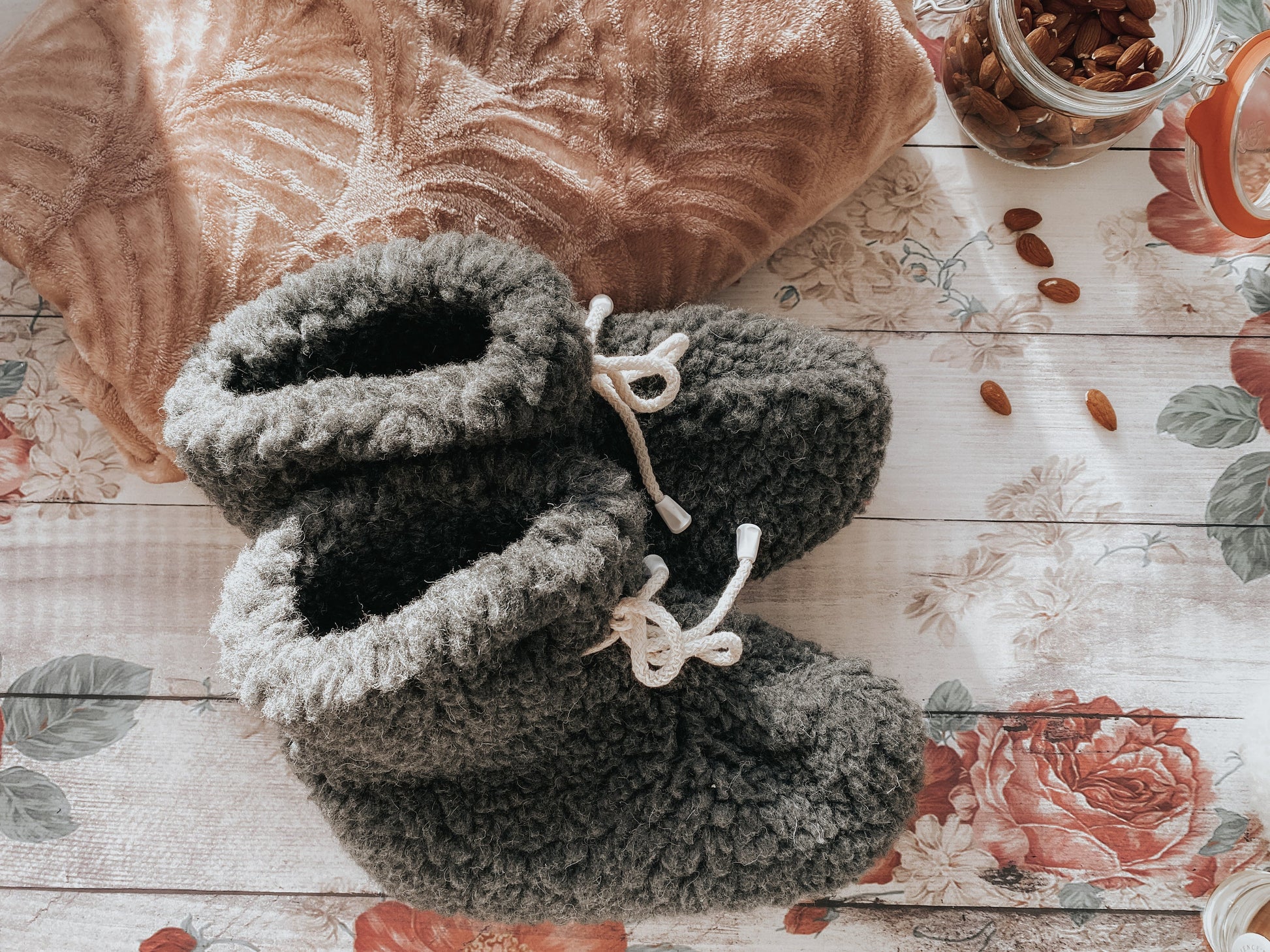 Charcoal Boots - The Peony Haus