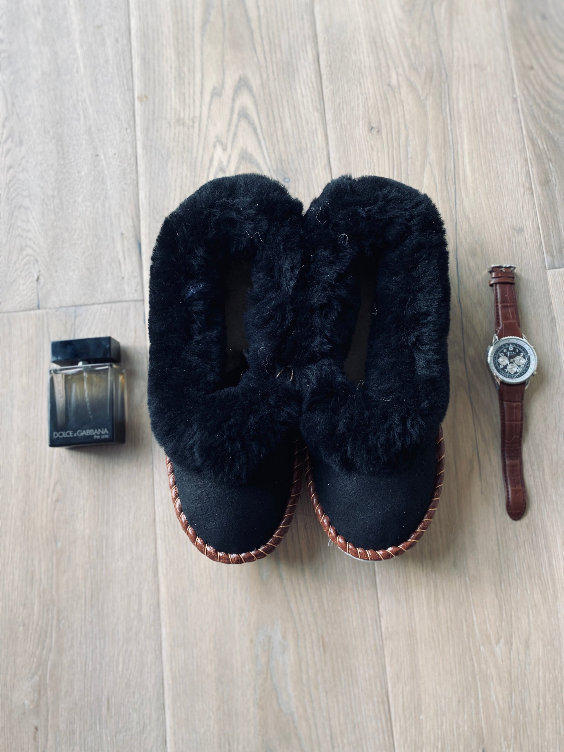 Mens Black Range Sheepskin Slippers Lucky Dip