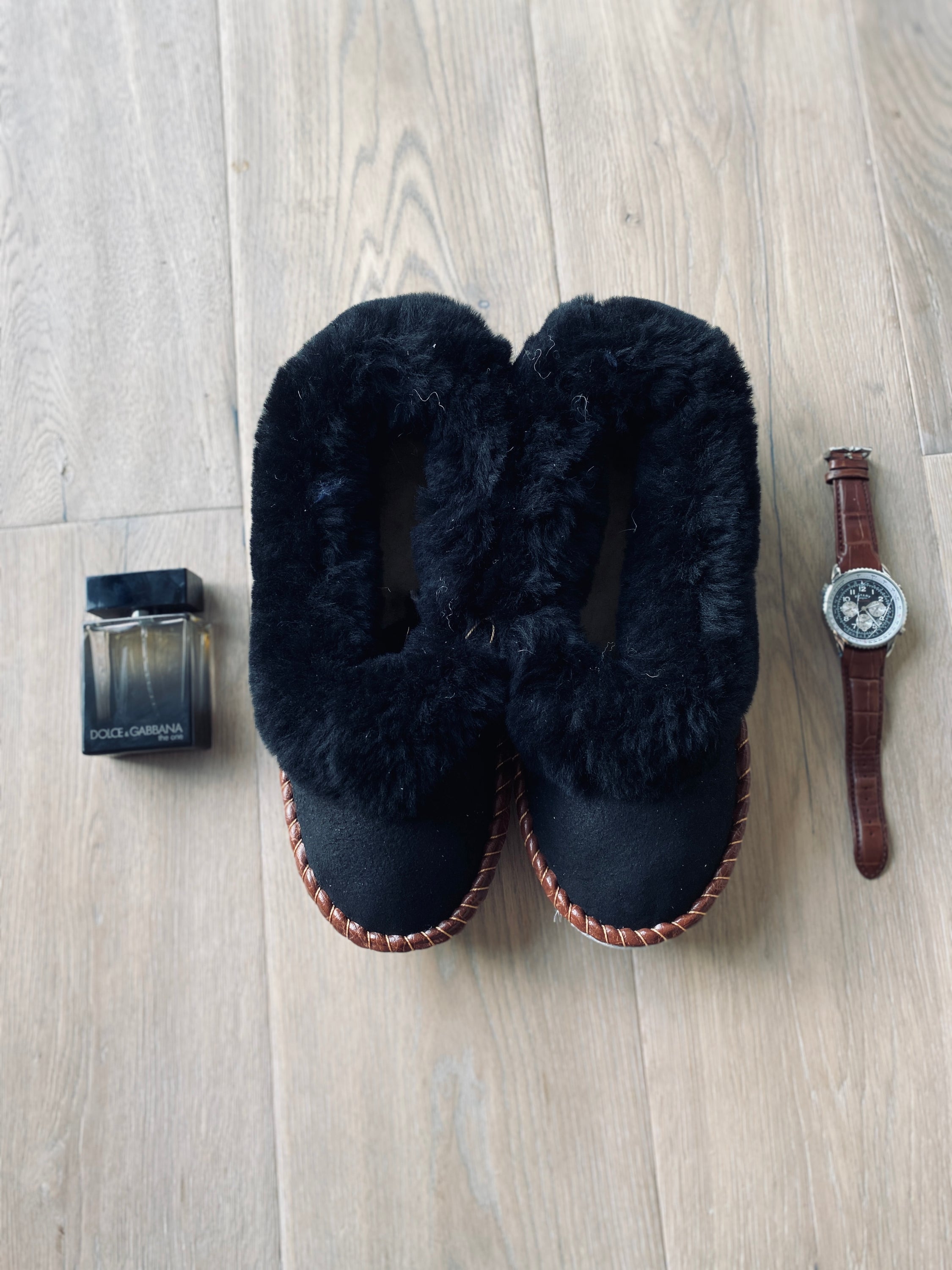 Mens Black Range Sheepskin Slippers Lucky Dip