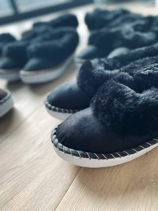 Mens Black Range Sheepskin Slippers Lucky Dip - The Peony Haus