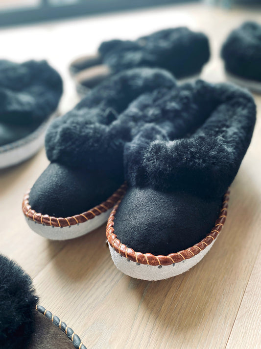 Mens Black Range Sheepskin Slippers Lucky Dip - The Peony Haus