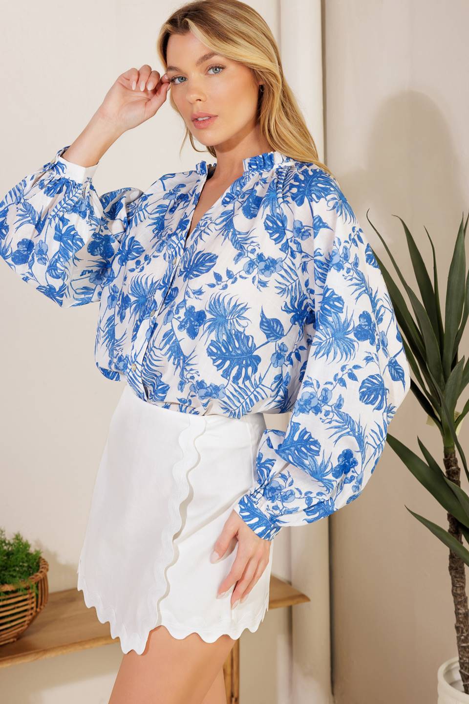 IT'S MY CALL WOVEN SKORT - 97% Cotton