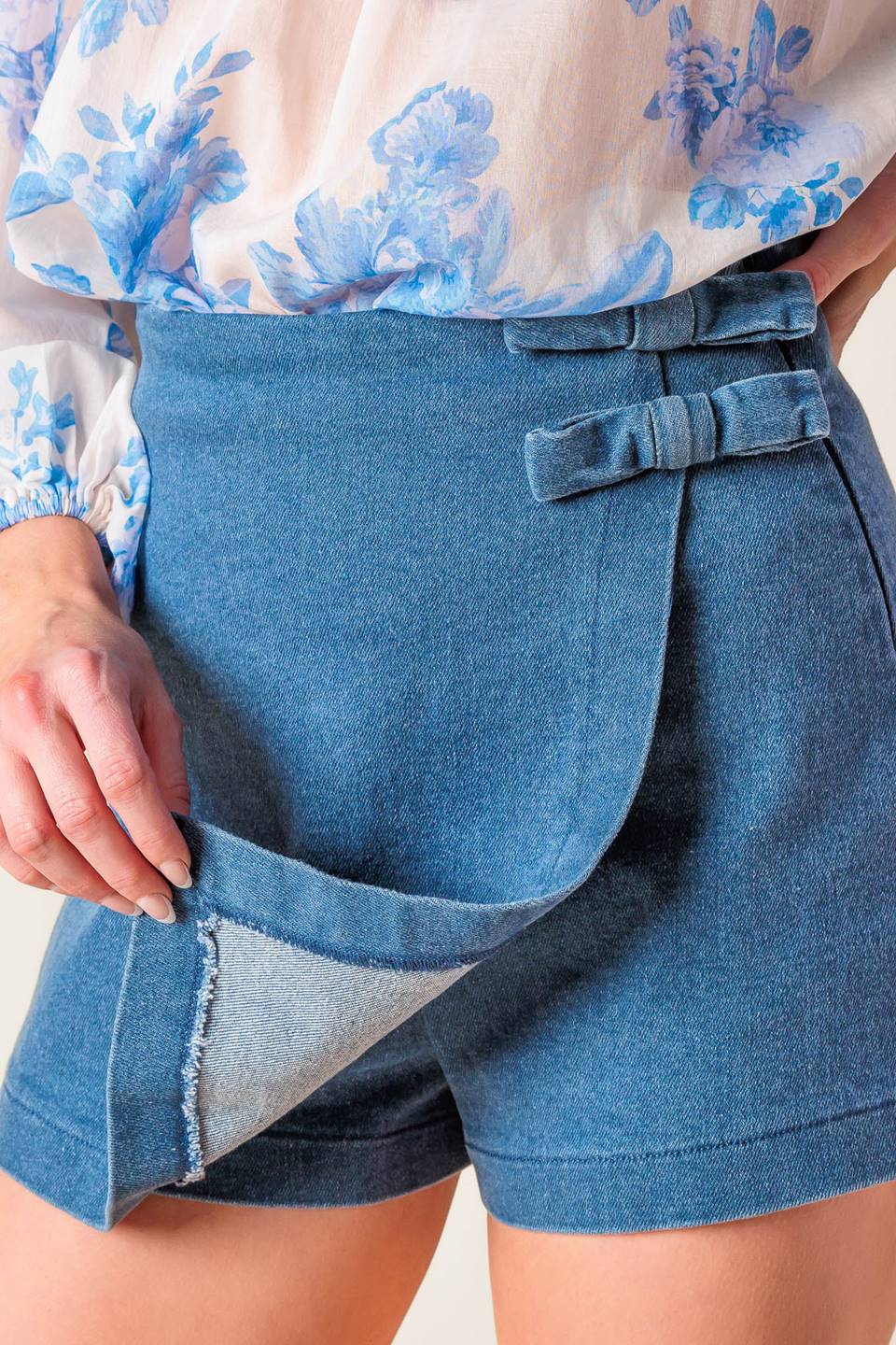 DISTANT ECHOES DENIM SKORT - 90% Cotton