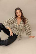 LATTE SUNDAY WOVEN PLAID TOP