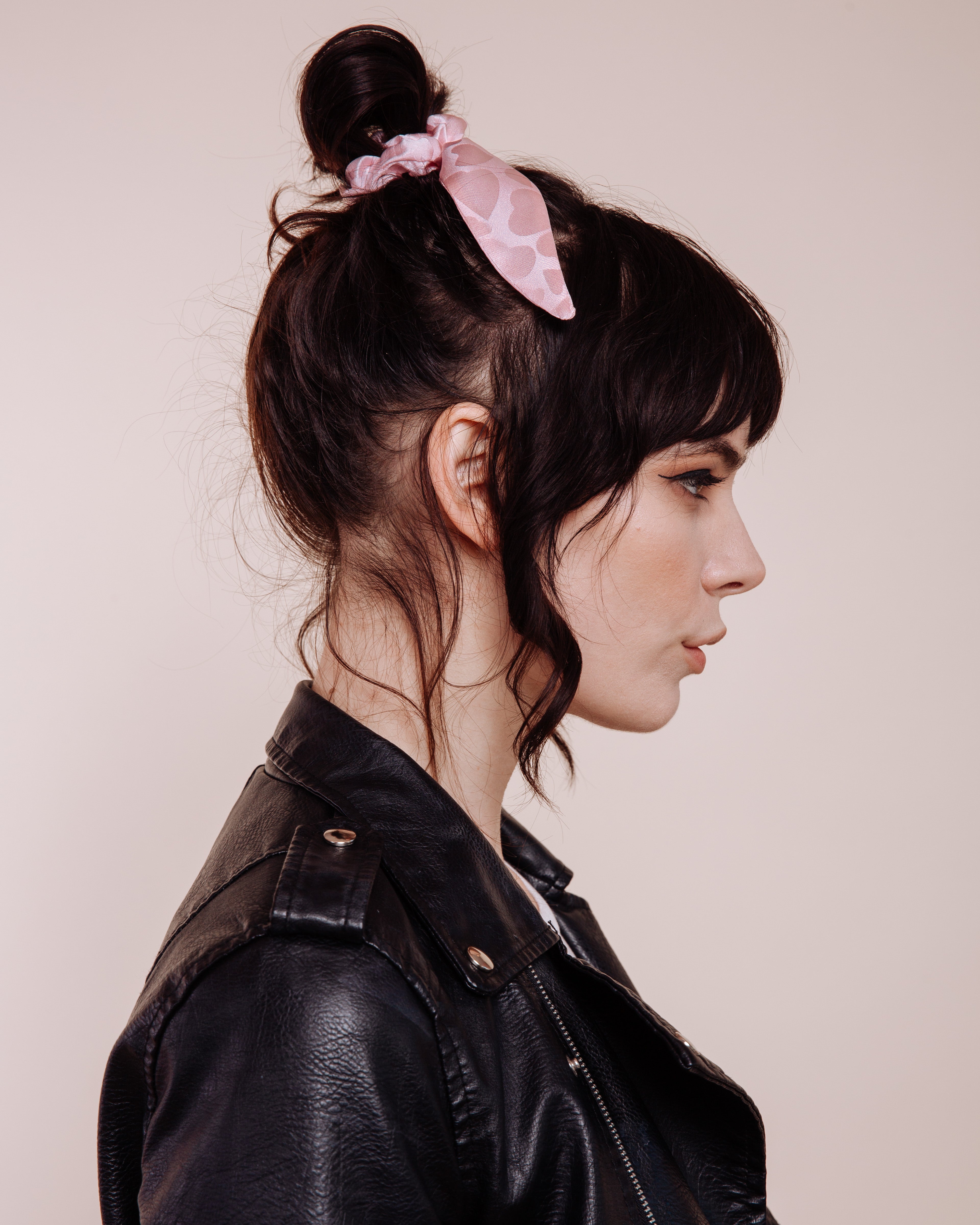 Queen of Hearts: Pink - Scrunchie Tie