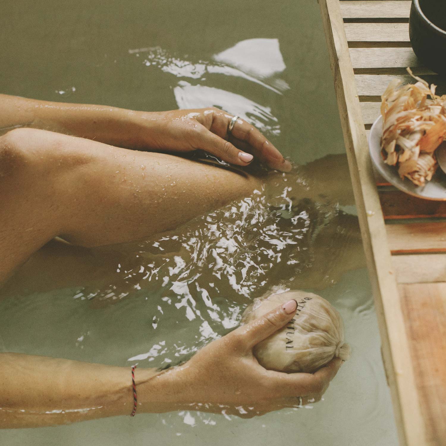 Hinoki Japanese Cypress Bath Flakes