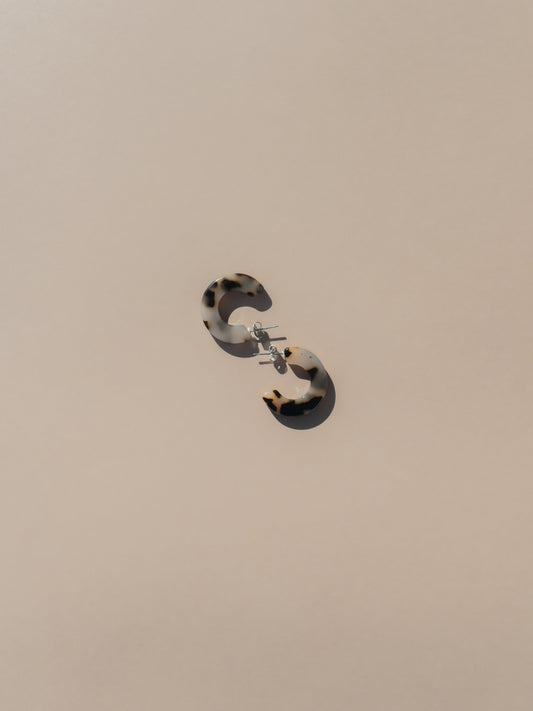 Ray Hoops Earrings - Ivory