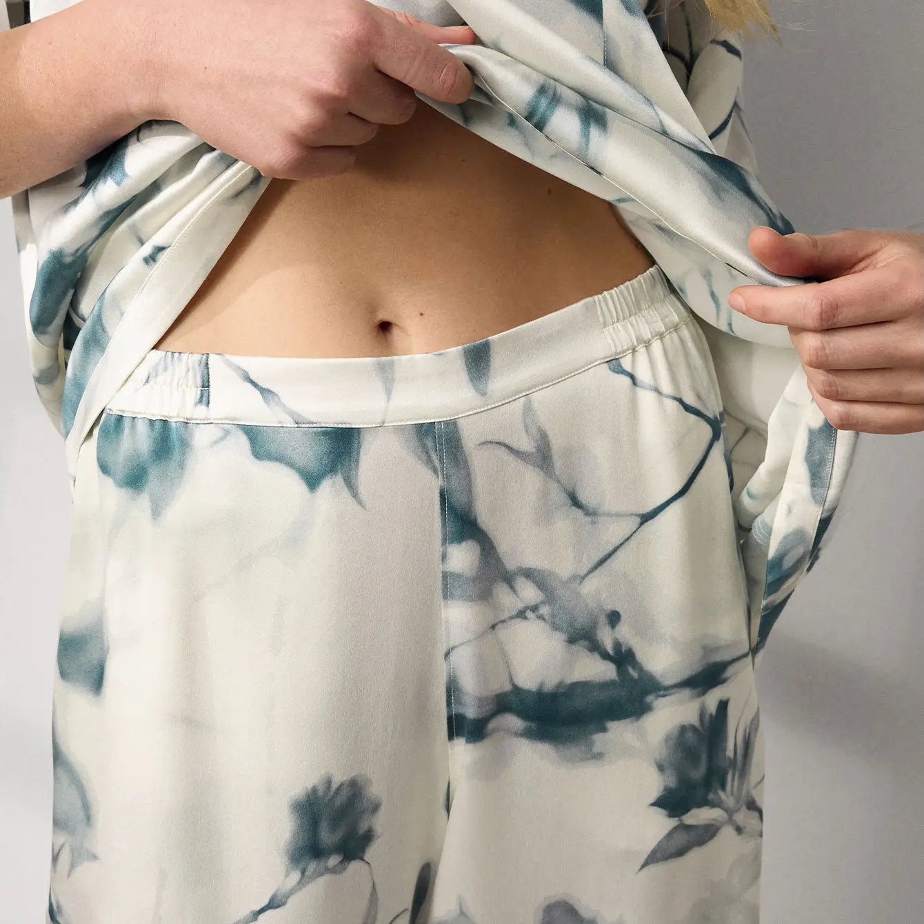 Lunya X Grace Dines Washable Silk Tee Pant Set