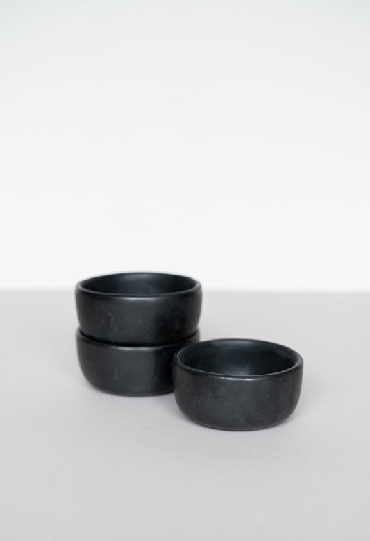 Black Matte Stoneware Pinch Bowl - The Peony Haus
