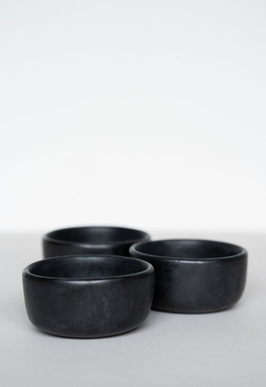 Black Matte Stoneware Pinch Bowl - The Peony Haus