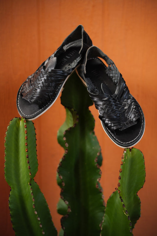 BLACK LEATHER PACHUCO HUARACHE