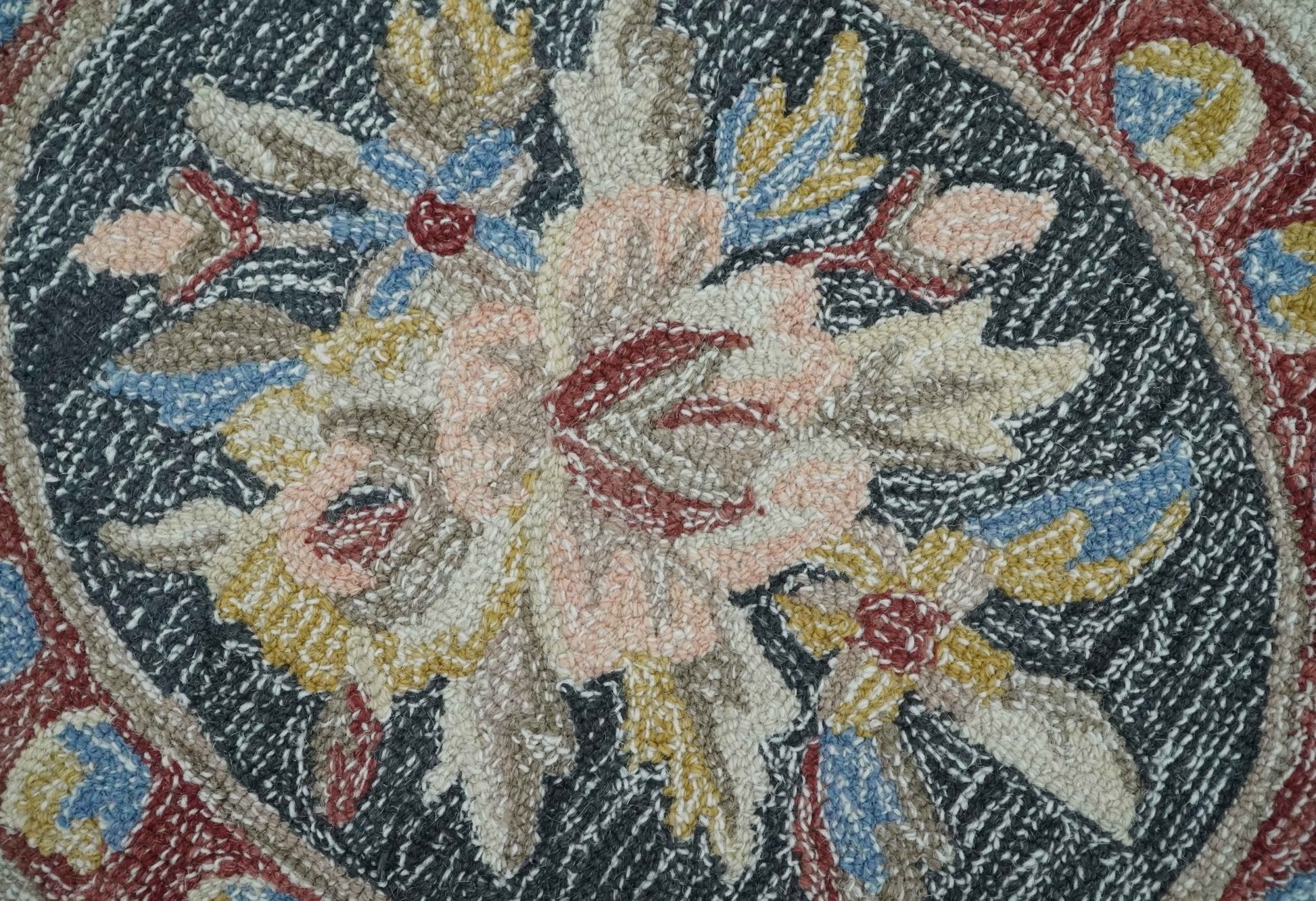 Antique Style Beige and Charcoal Aubusson design Hand Tufted 8x10 wool Area Rug