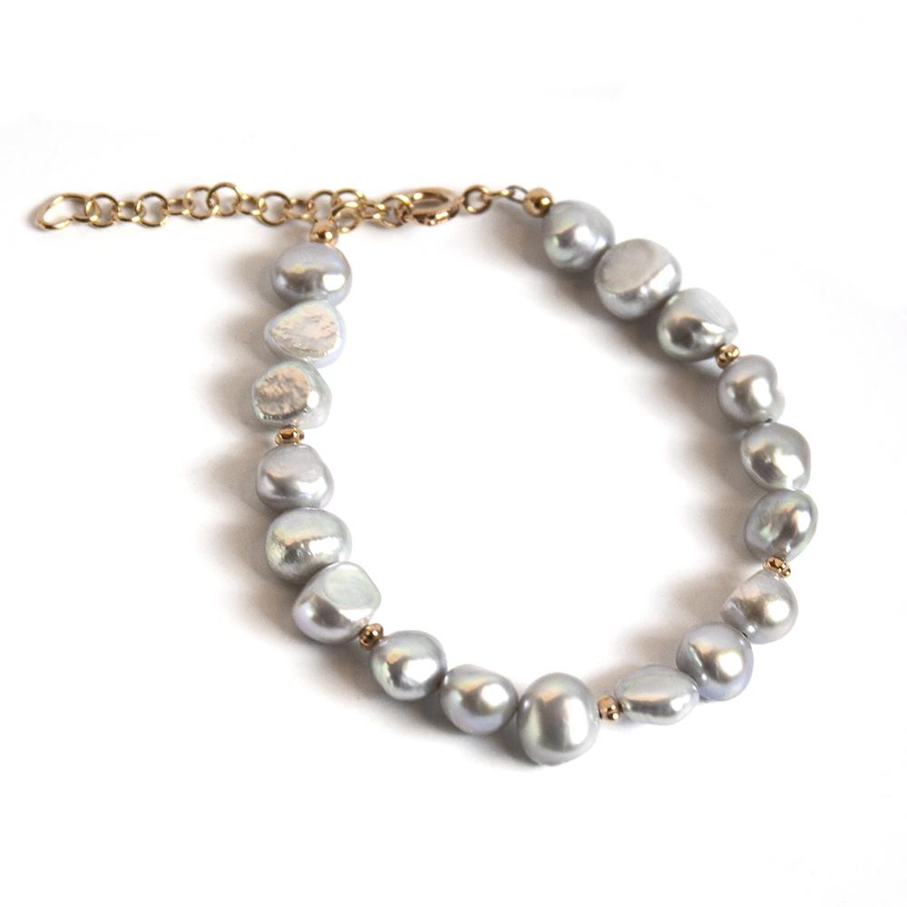 Gray Freshwater Pearl with Gold Bead Accents Bracelet - The Peony Haus
