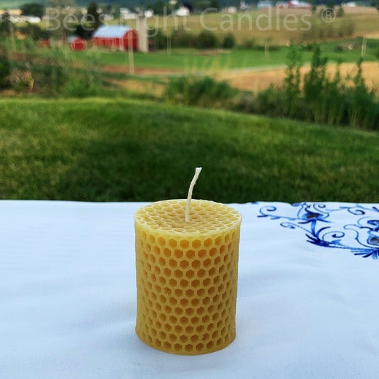 Honeycomb Cylinder Beeswax Candle