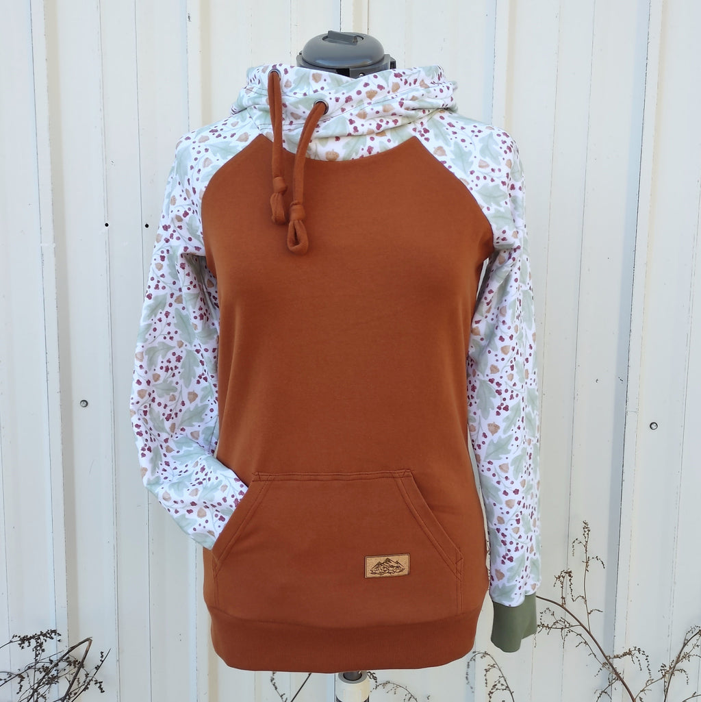 Women's Rust Acorn Floral Hoodie - 95% Cotton