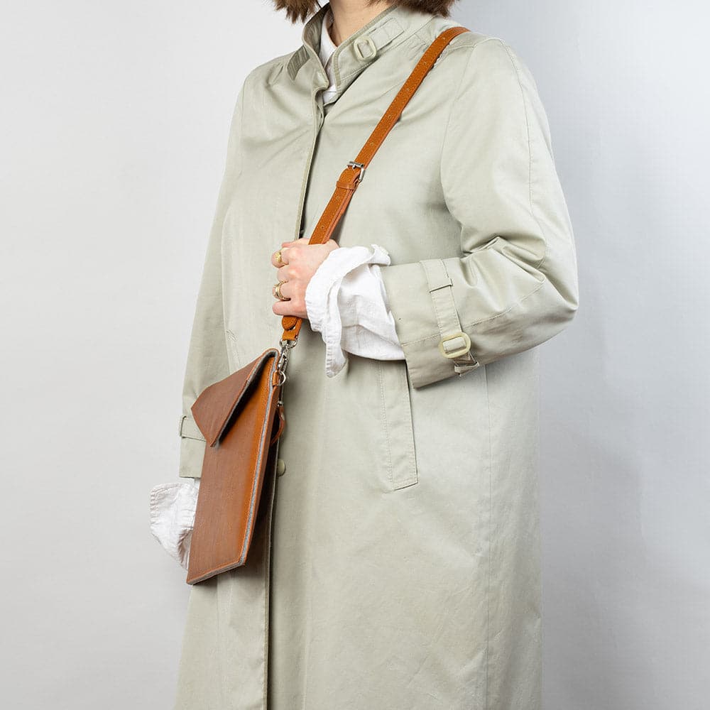 Leather MacBook Bag with Adjustable Strap - The Peony Haus