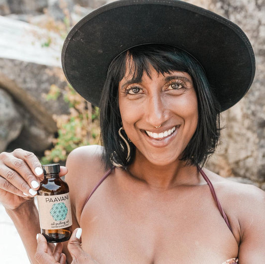 Mint Pulling Oil | Ayurvedic Oil Pulling for Oral Health & Detoxification - The Peony Haus